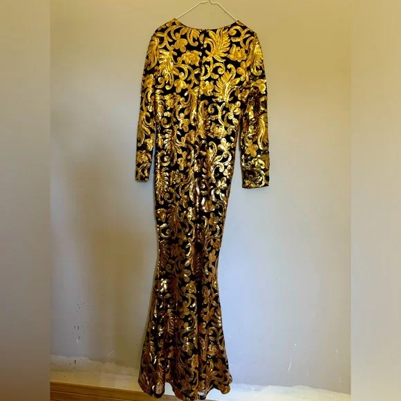 Formal Evening Gown - Picture 11 of 15